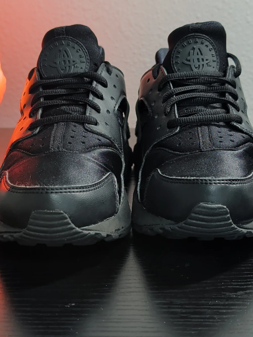 Nike Women’s Air Huarache Run Triple Black Size 8 Sneakers 634835-012